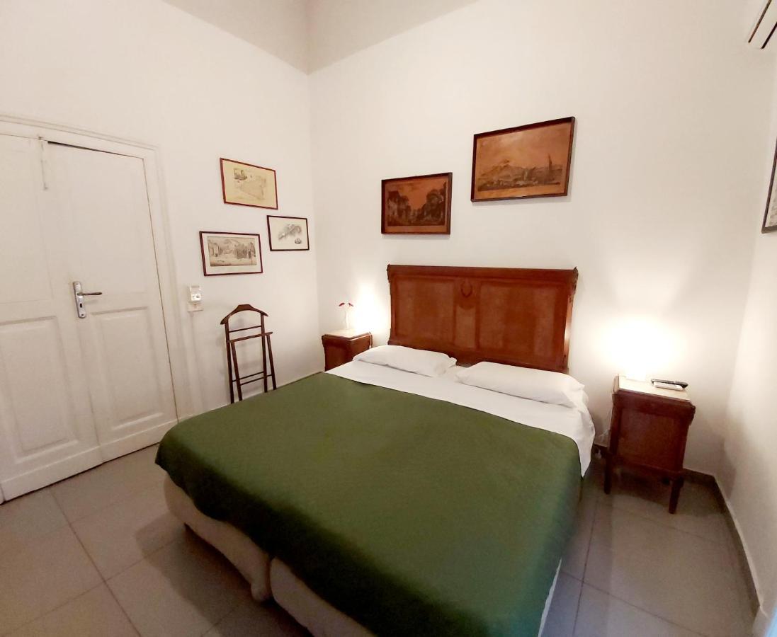 B&B Platamon Νάπολη Δωμάτιο φωτογραφία